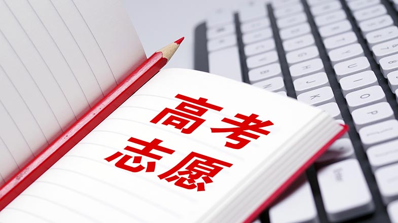 吴镇宇晒费曼王嘉尔合照