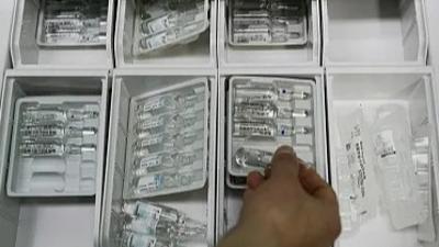 樊振东穿上沪队外套了