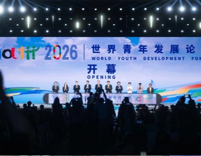 云南保山端午“赶花街”：花香药香 氤氲满城