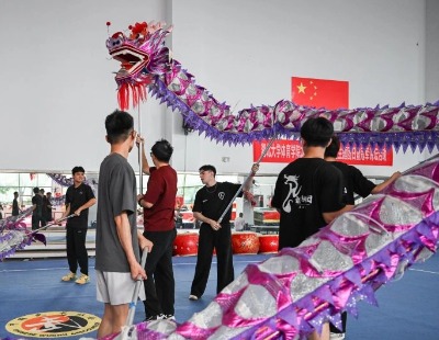 美伊在瑞士开始谈判 万斯：预计将取得更多进展