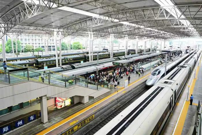 去年1月至今年5月,全国检察机关对毒品案件提出二审和再审抗诉300余件