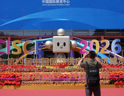 龚琳娜回应与老锣音乐将继续